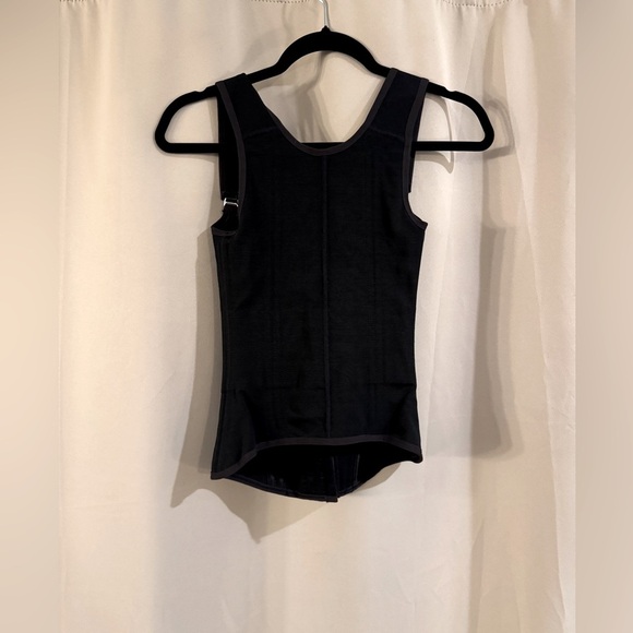 Black corset top with Front  zipper - Picture 1 of 6